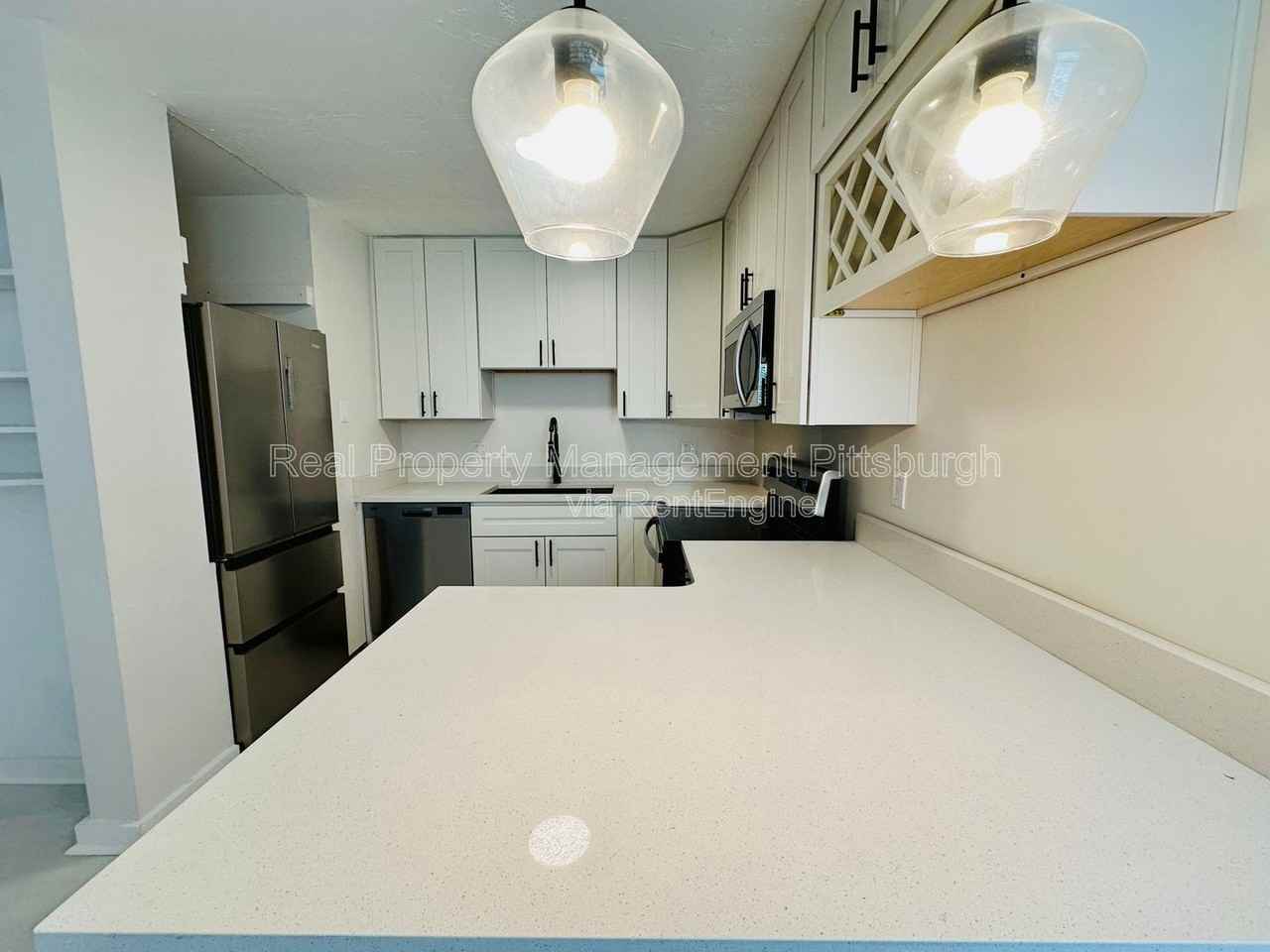 2121 Milligan Ave #6 - Photo 3 of 9