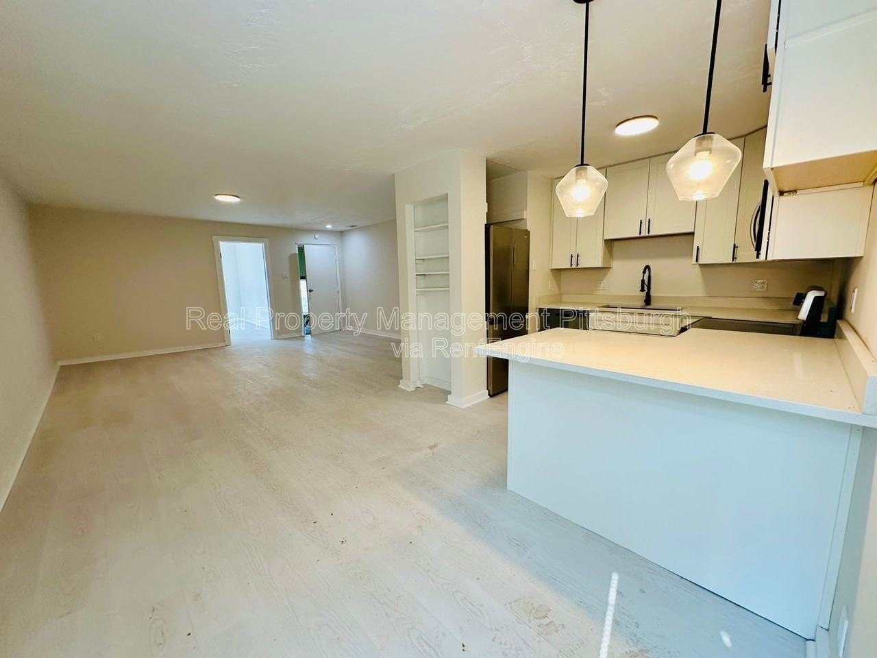 2121 Milligan Ave #6 - Photo 4 of 9
