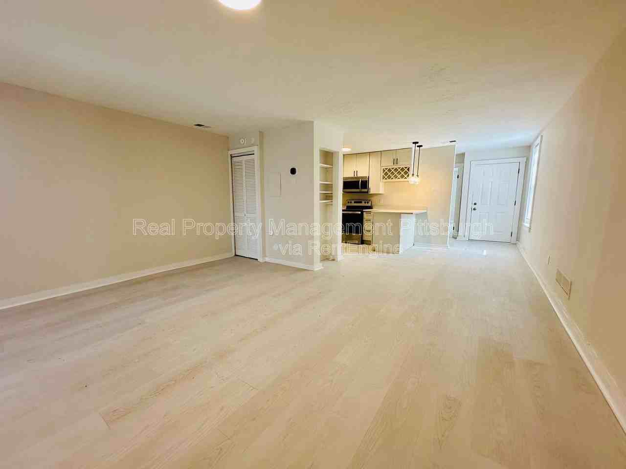 2121 Milligan Ave #6 - Photo 5 of 9