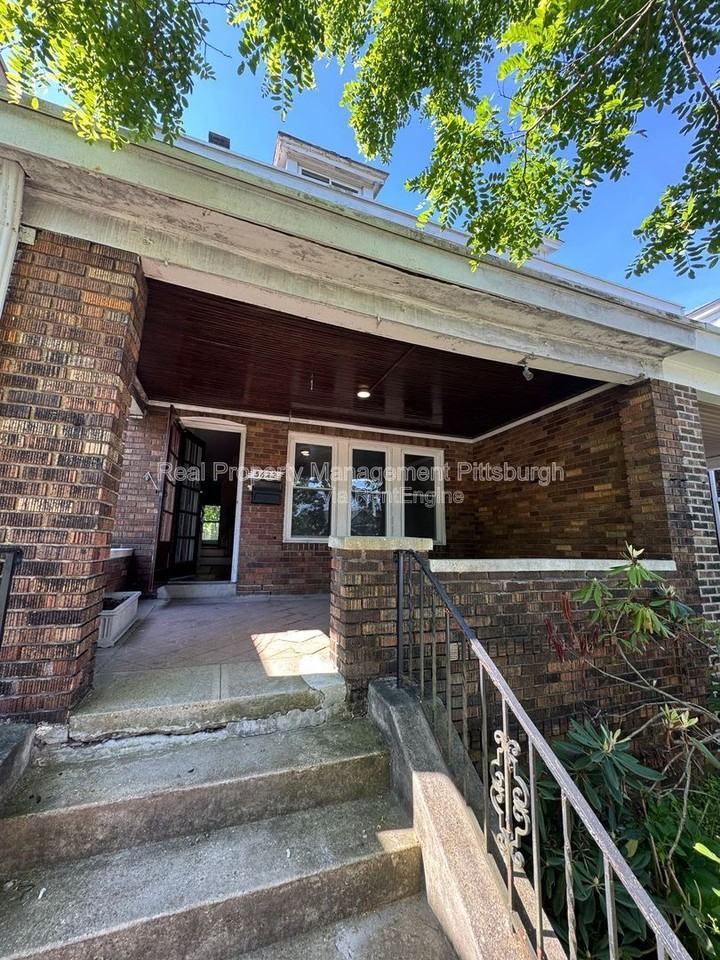 5622 Darlington Rd - Photo 2 of 23