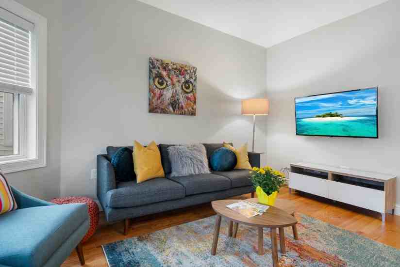 1 Bed / 1 Bath Apartment in East Boston - Photo 2 of 10