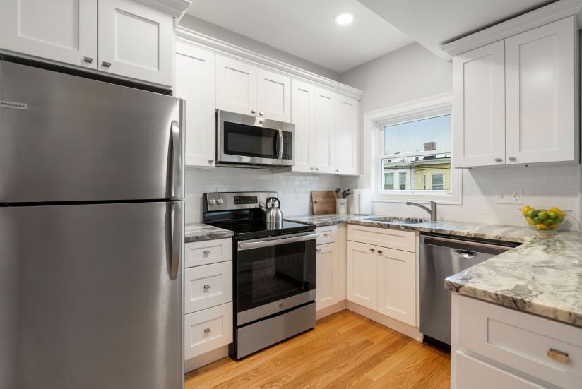 1 Bed / 1 Bath Apartment in East Boston - Photo 5 of 10