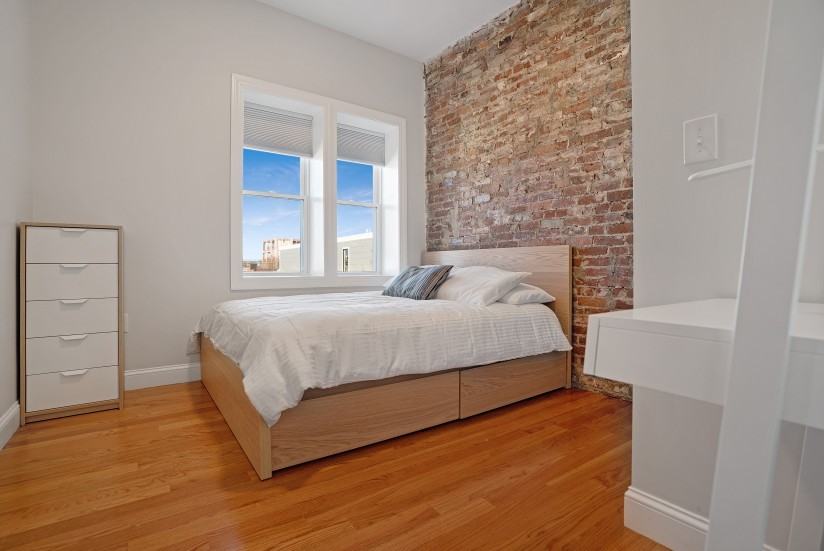 1 Bed / 1 Bath Apartment in East Boston - Photo 4 of 26