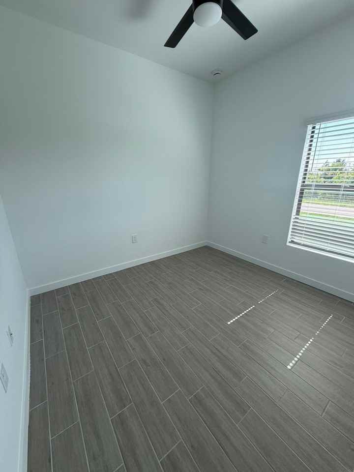 1504 Gary Ln - Photo 5 of 39