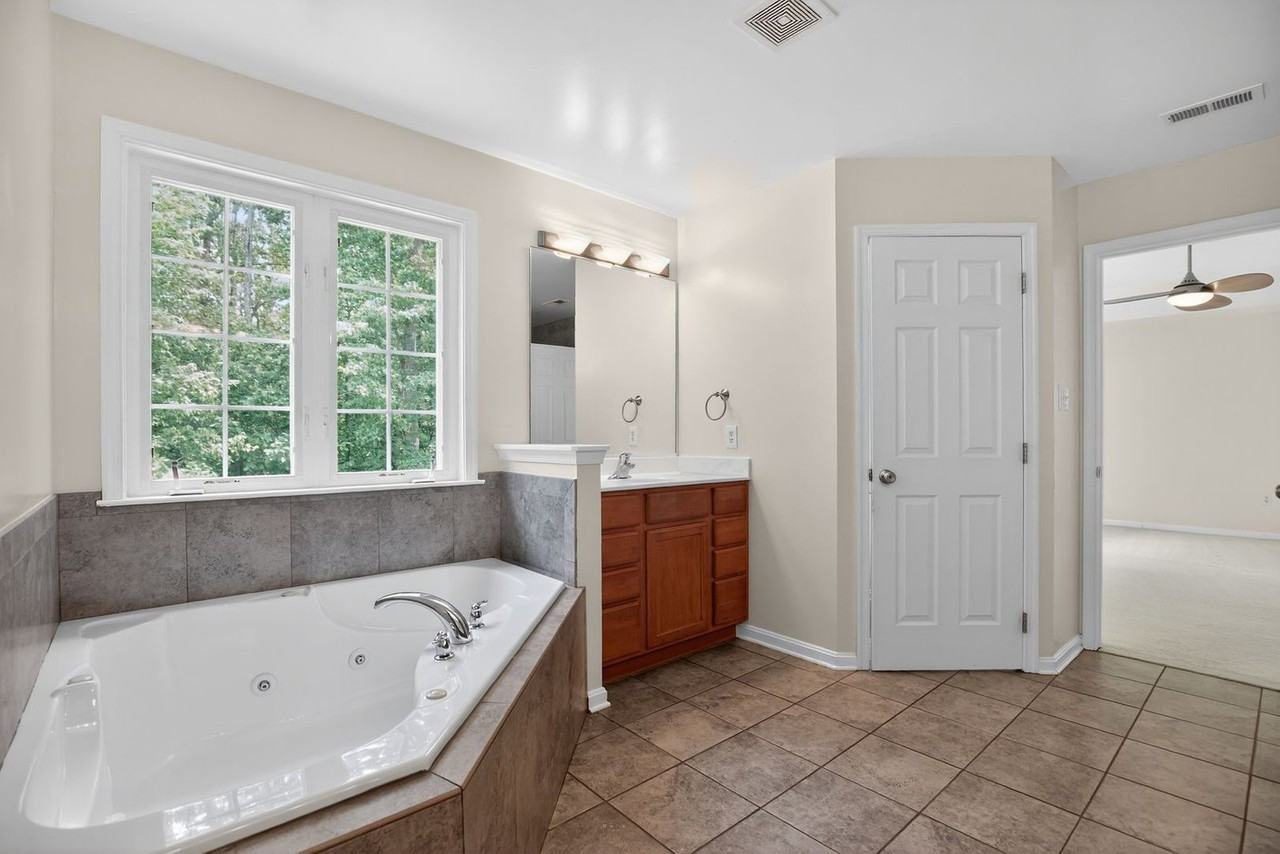 15152 Robbers Roost Ct - Photo 7 of 17