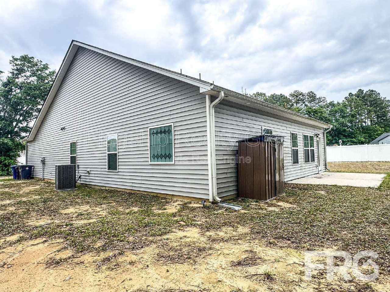 3919 Wilum Cir - Photo 4 of 28