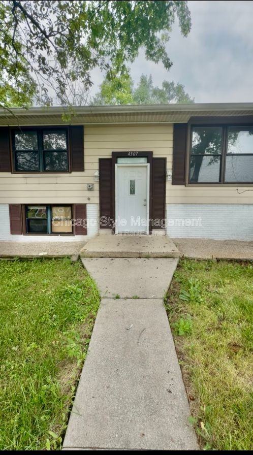 4507 Balmoral Dr