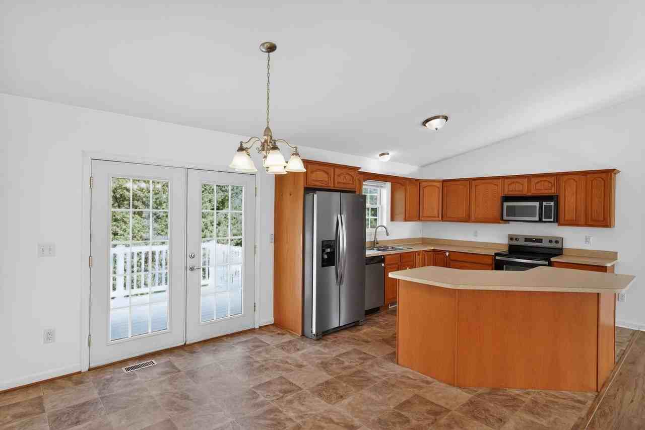 22628 Rue Woods Dr - Photo 3 of 17
