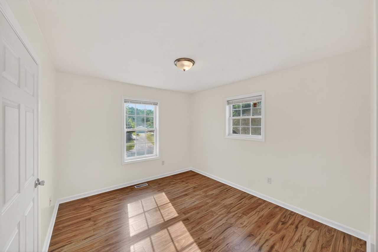 22628 Rue Woods Dr - Photo 7 of 17