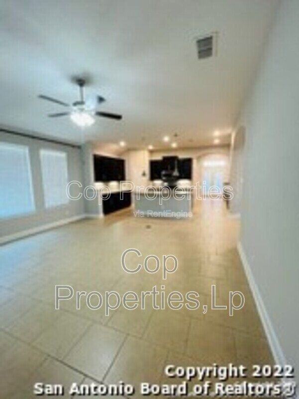 8221 Dublin Frst - Photo 4 of 22