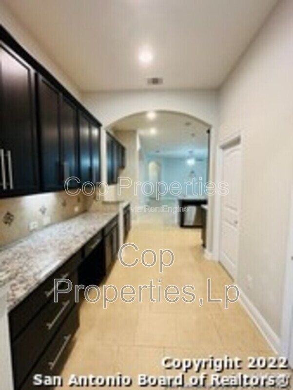 8221 Dublin Frst - Photo 6 of 22