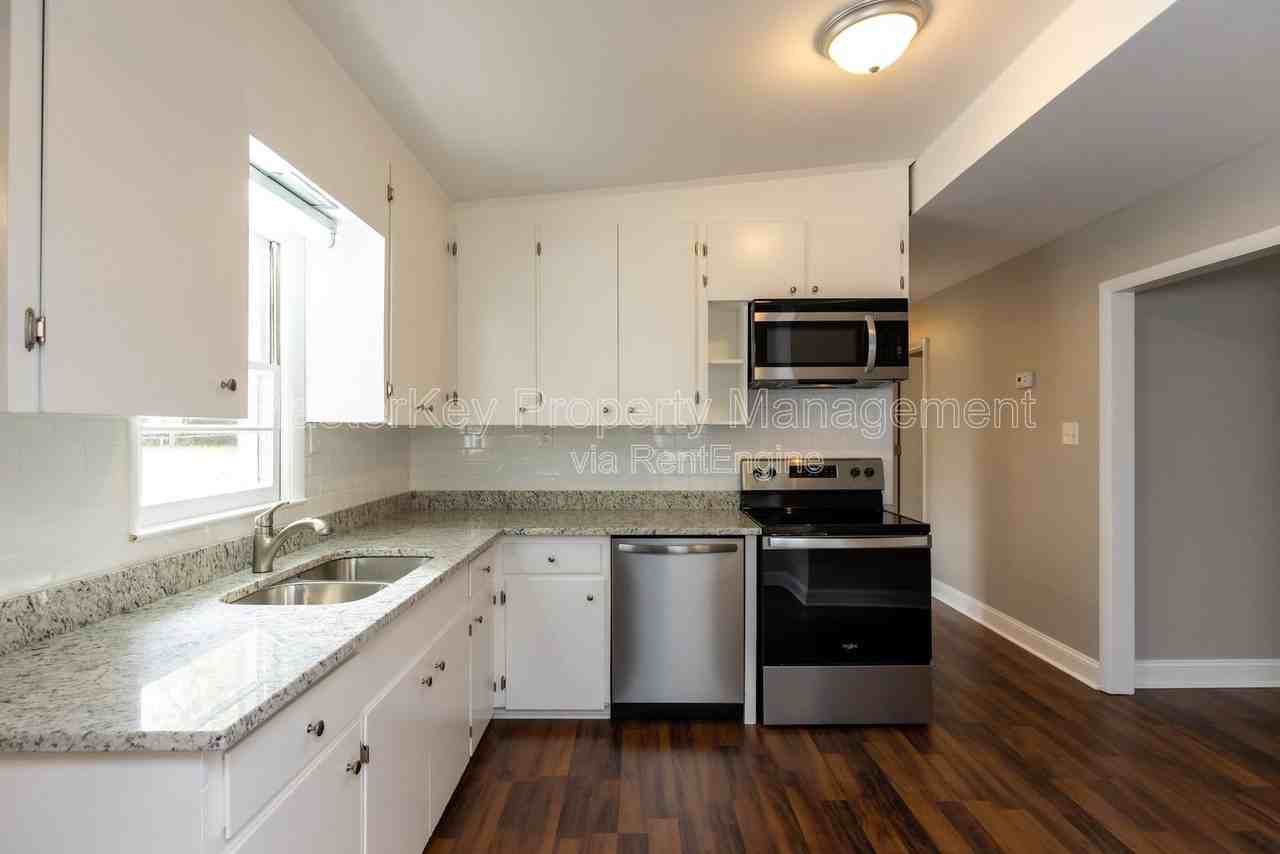 6313 Johnsdale Rd - Photo 4 of 31