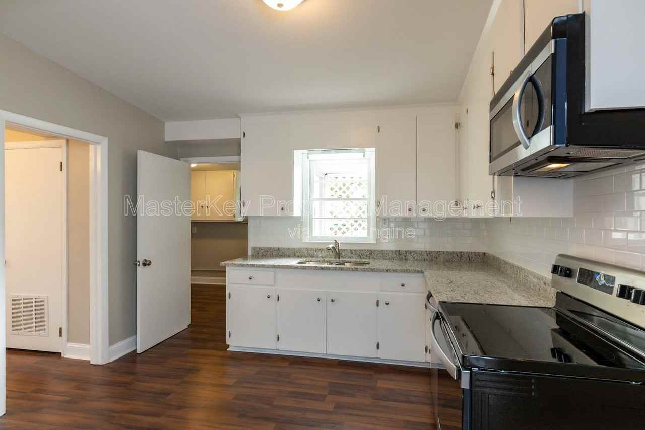 6313 Johnsdale Rd - Photo 5 of 31