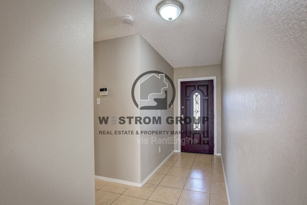 420 Revolution Ln - Photo 5 of 40