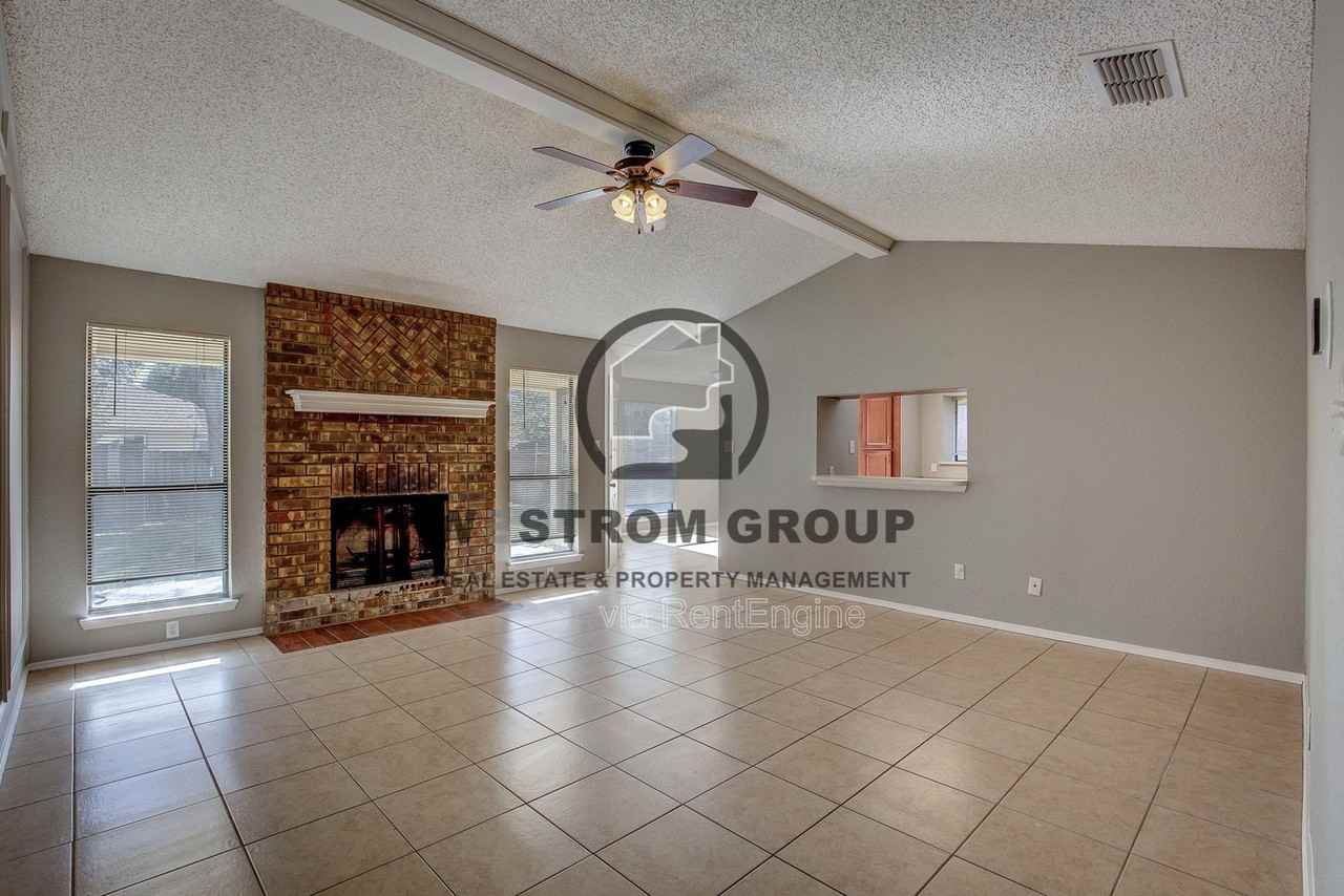 420 Revolution Ln - Photo 7 of 40