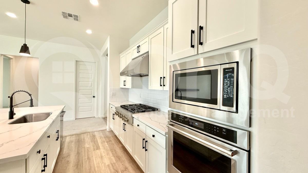 19751 W Turney Ave - Photo 4 of 34