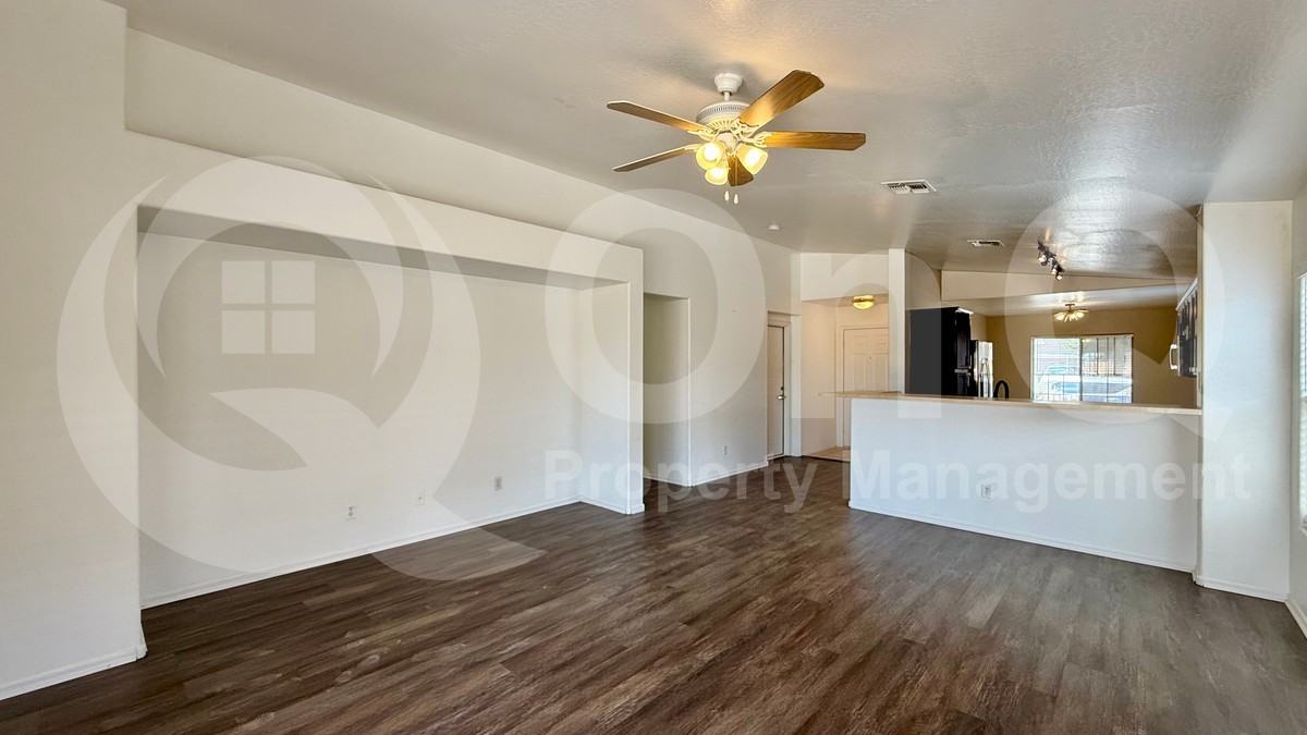 11738 W Flanagan St - Photo 7 of 25