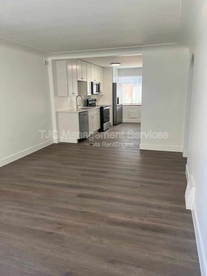 433 Harrison St - Photo 3 of 14