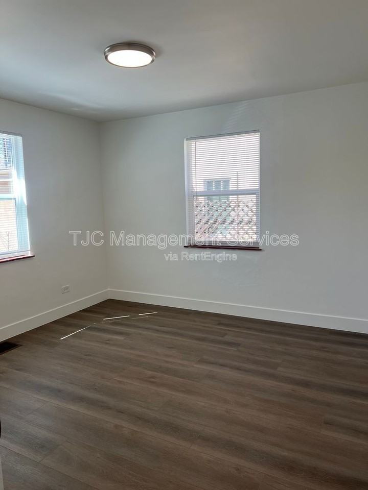 433 Harrison St - Photo 6 of 14