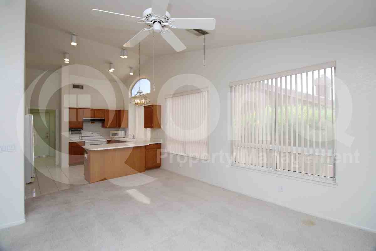 8950 E Yucca Blossom Dr - Photo 6 of 27