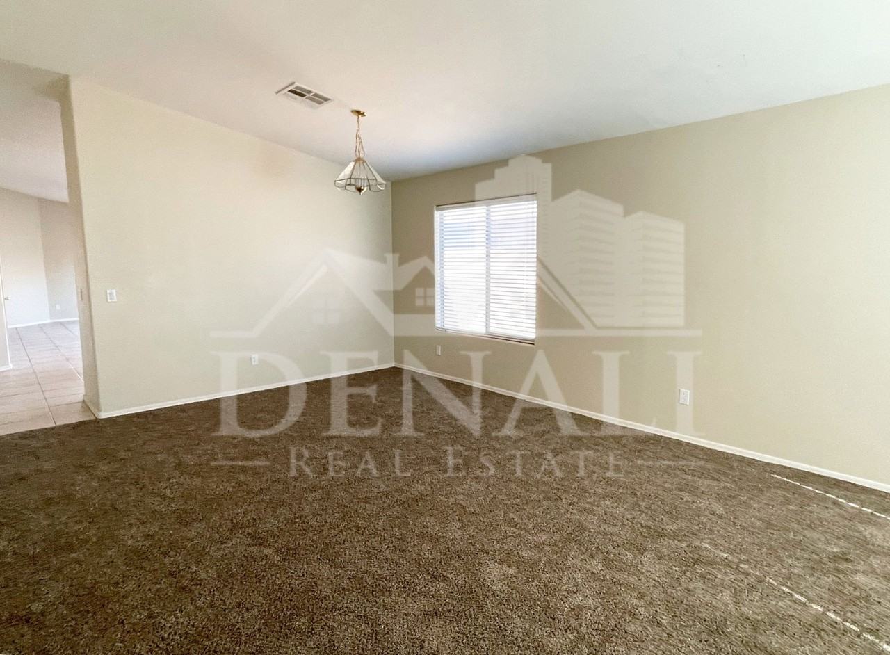 7220 S 55th Dr - Photo 2 of 22
