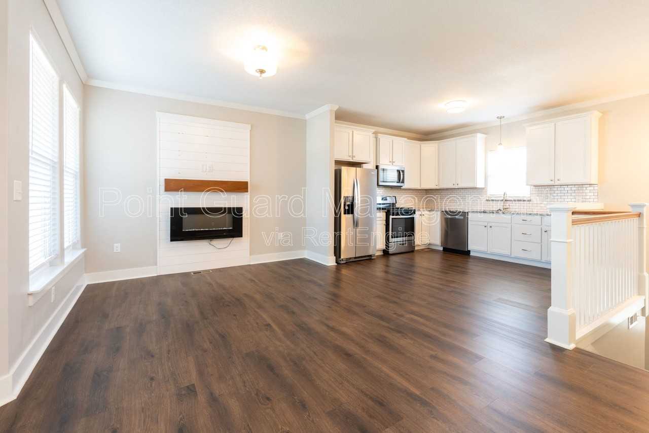 331 N 127th St E #305 - Photo 4 of 50