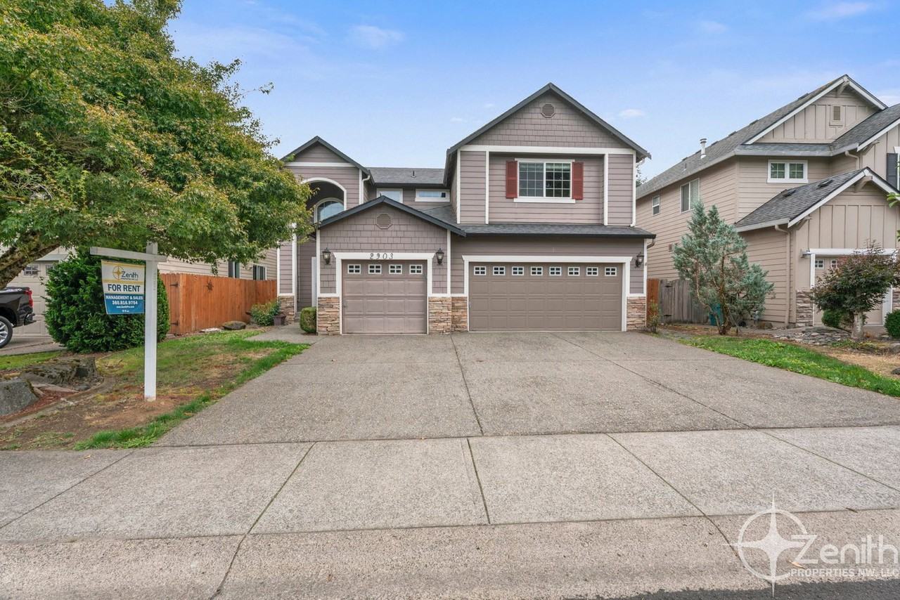 2903 Ne 184th Ave - Photo 2 of 40
