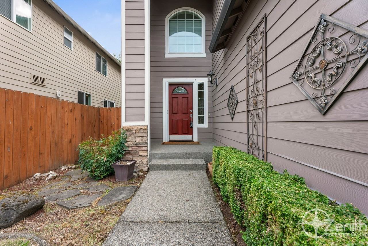 2903 Ne 184th Ave - Photo 3 of 40
