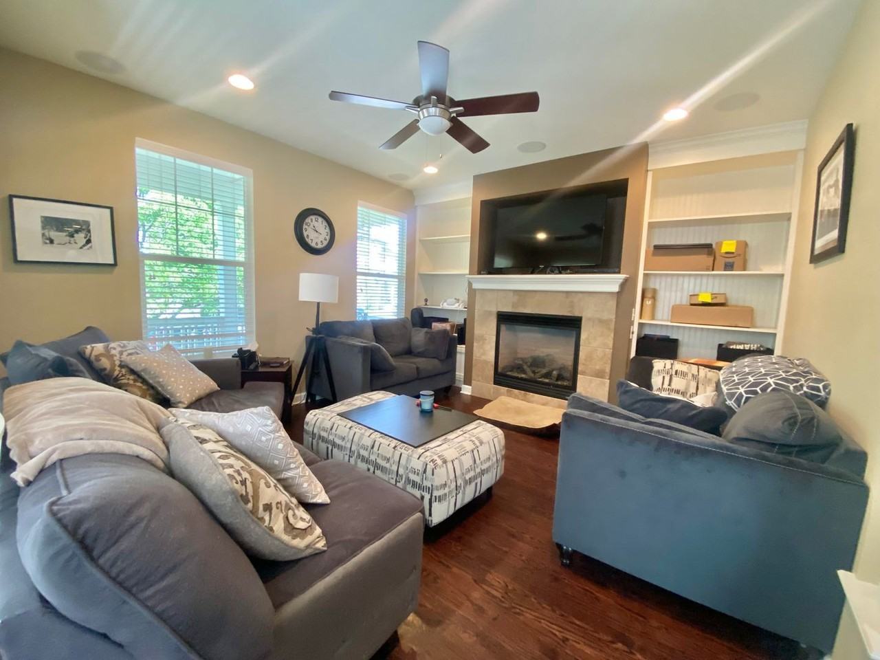 3428 Akron Ct - Photo 2 of 16
