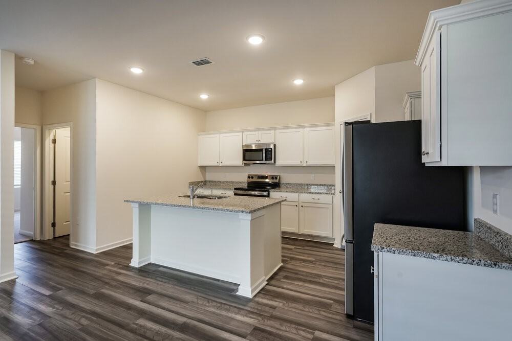 179 Snowdrop Ave - Photo 7 of 17