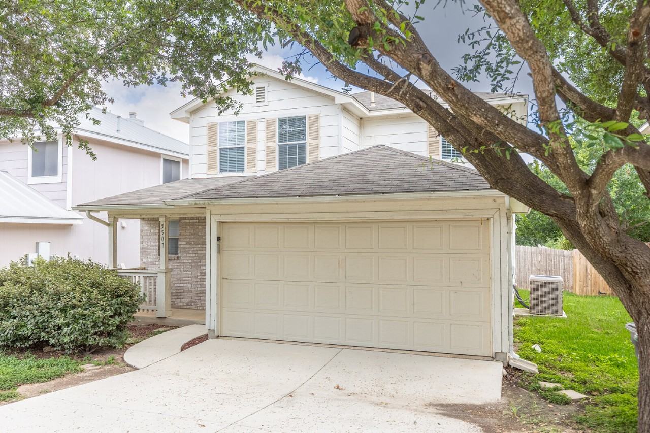 5507 Christina Path - Photo 2 of 40