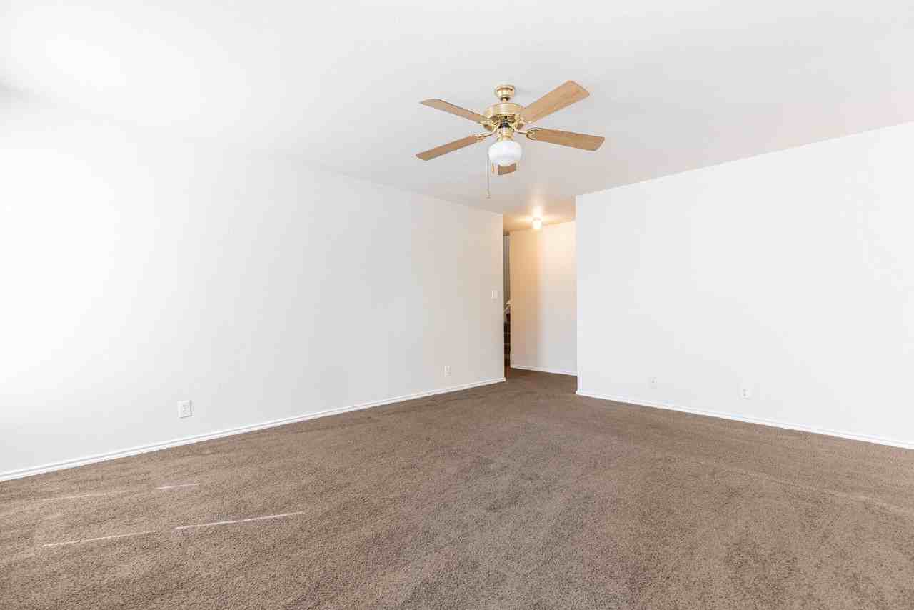 5507 Christina Path - Photo 7 of 40