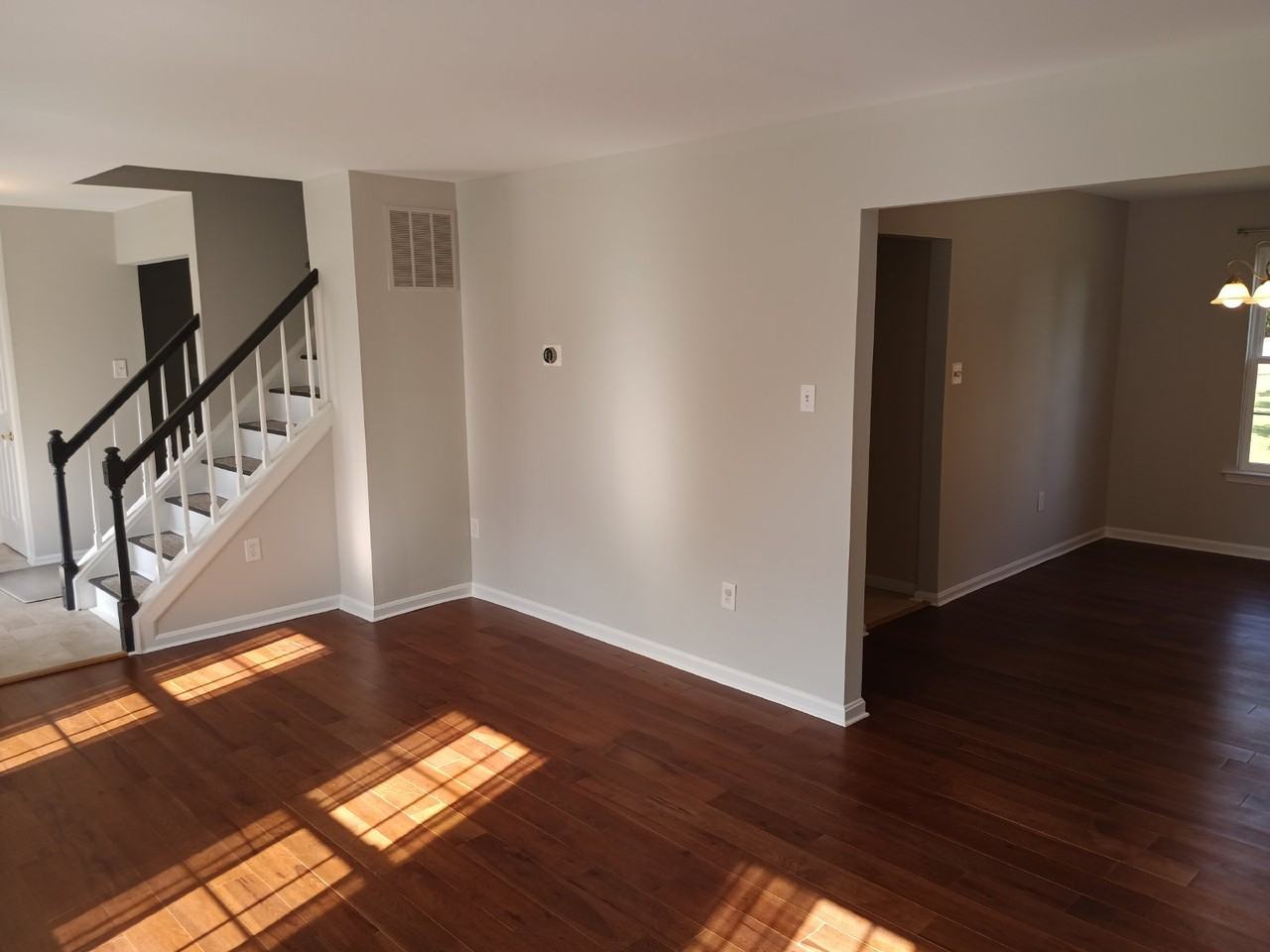 345 Silver Ridge Dr - Photo 3 of 36