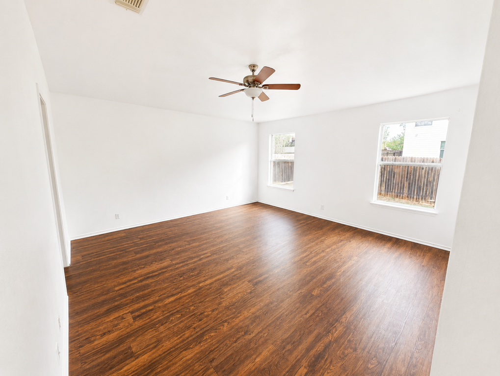 4124 Wensledale Dr - Photo 3 of 19