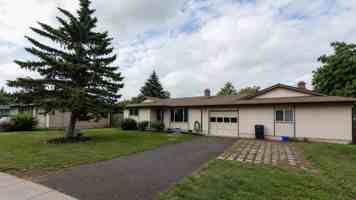 featured image of 4461 Hilton Dr