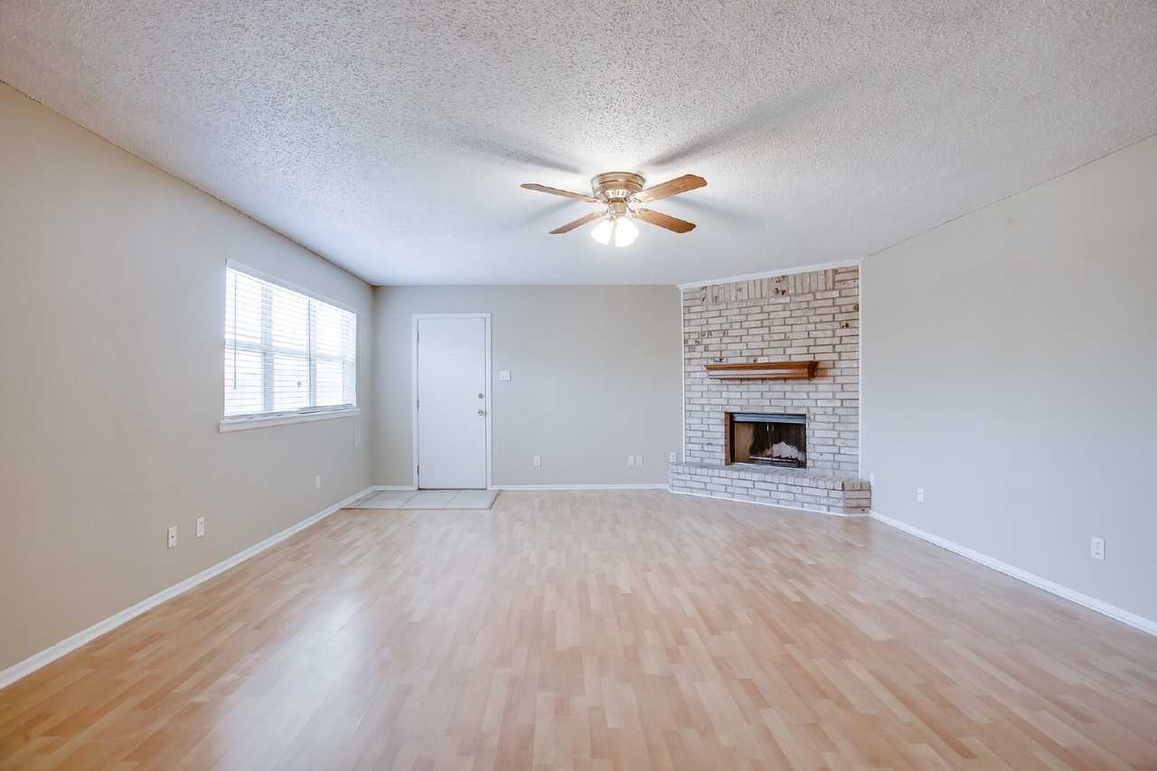 5514 3rd St - Photo 3 of 11