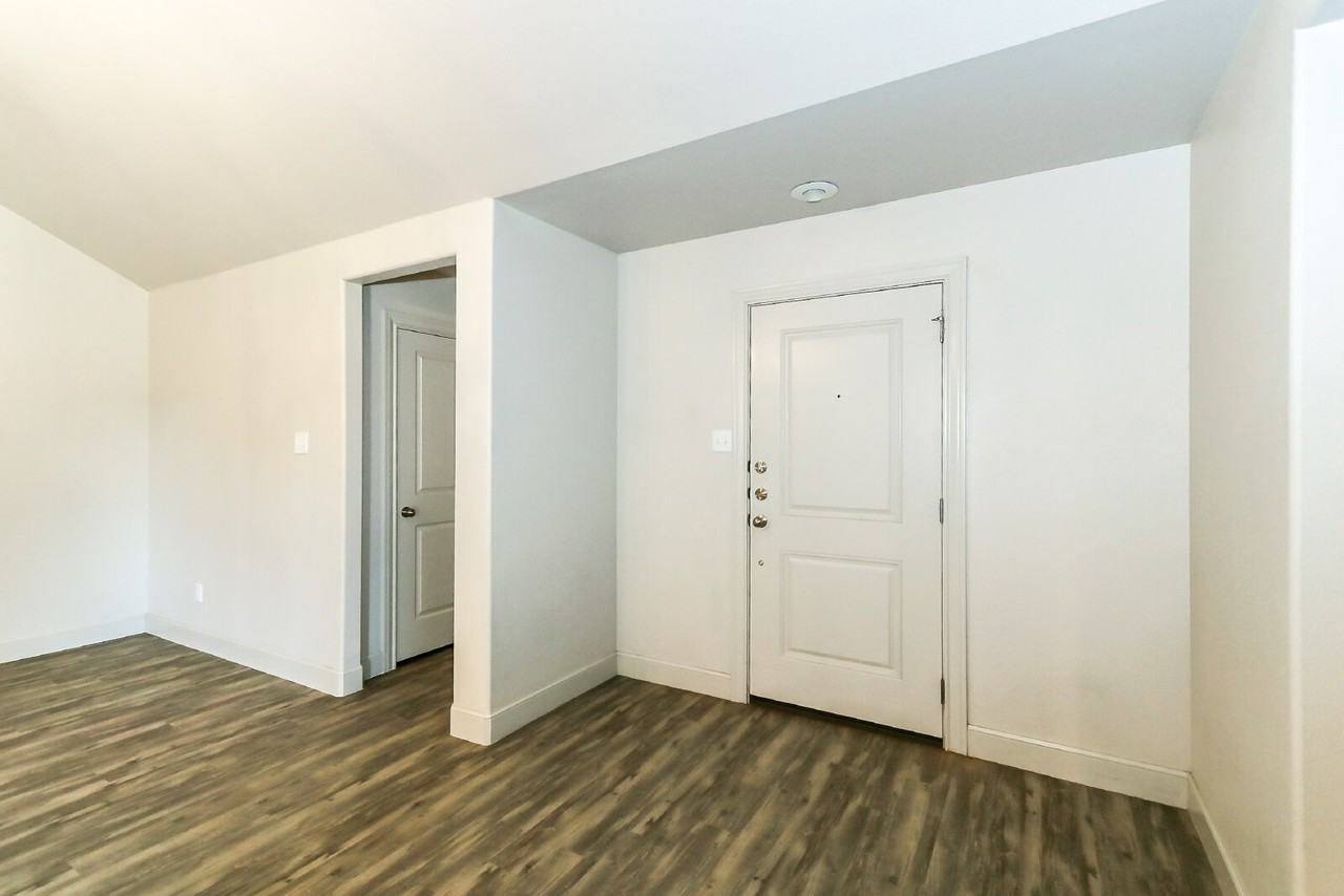 3823 133rd St - Photo 4 of 18