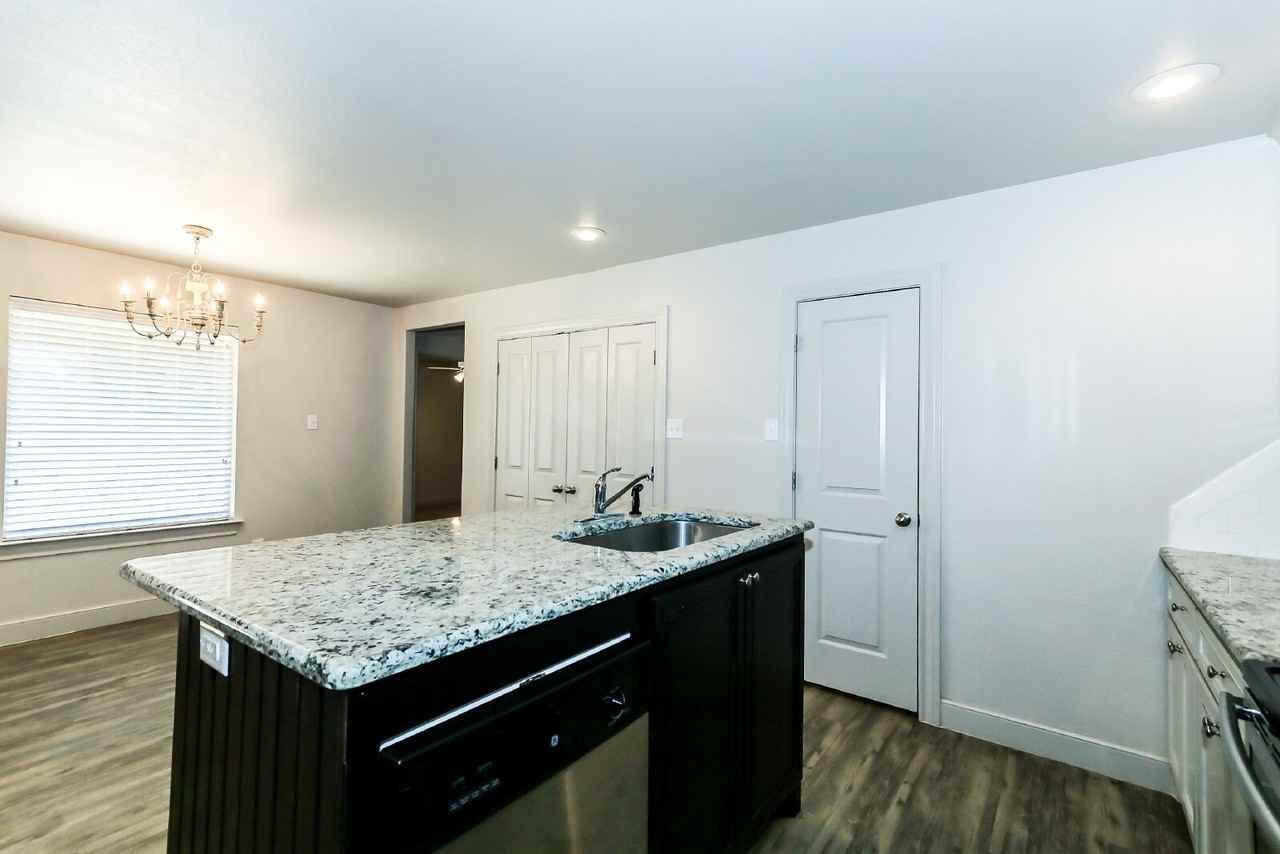 3823 133rd St - Photo 7 of 18