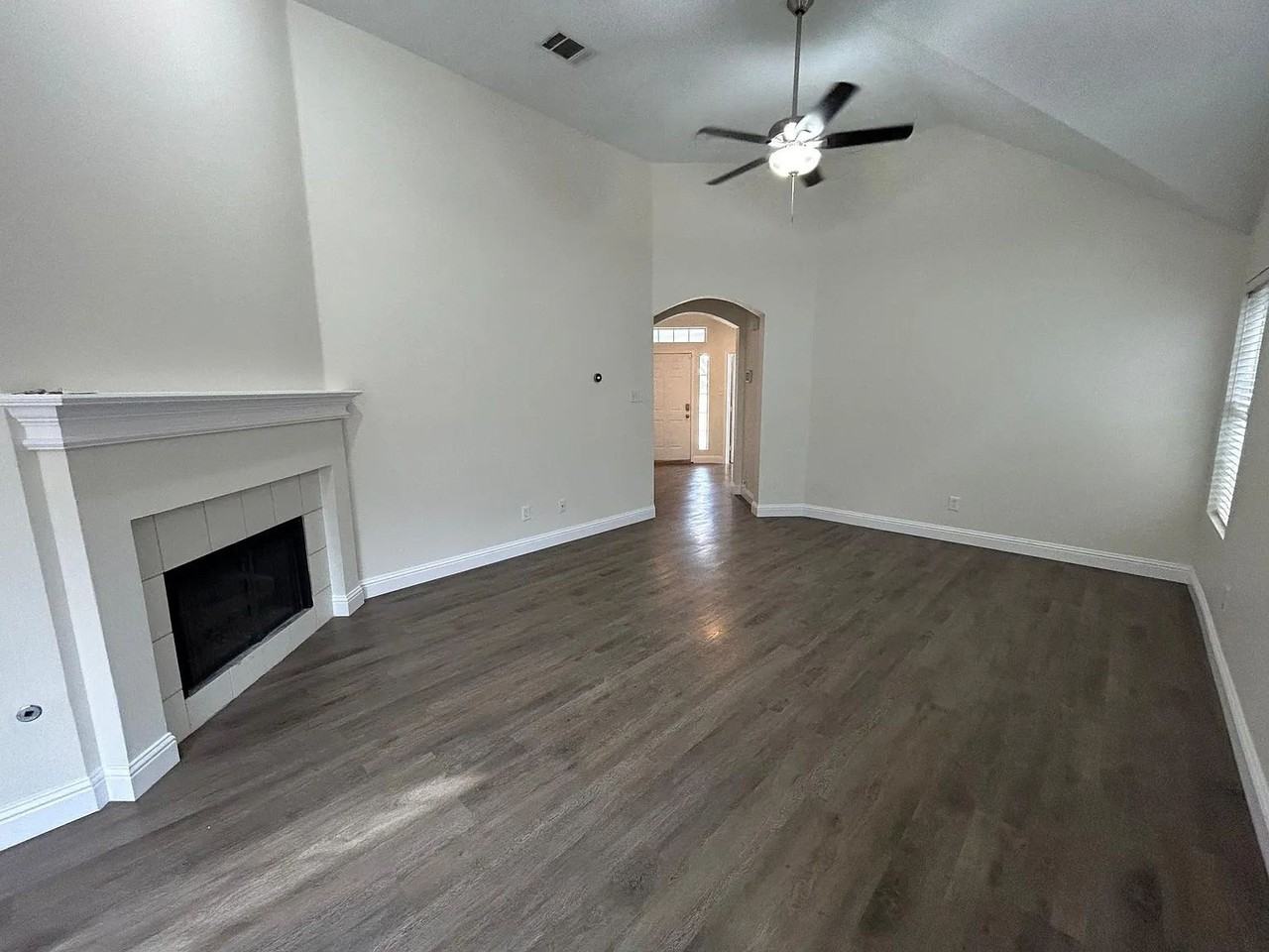 4113 Denham Way - Photo 4 of 13