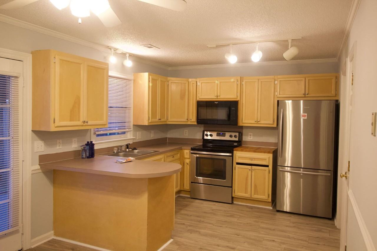 2911 Cedar Creek Rd Apt A - Photo 7 of 25