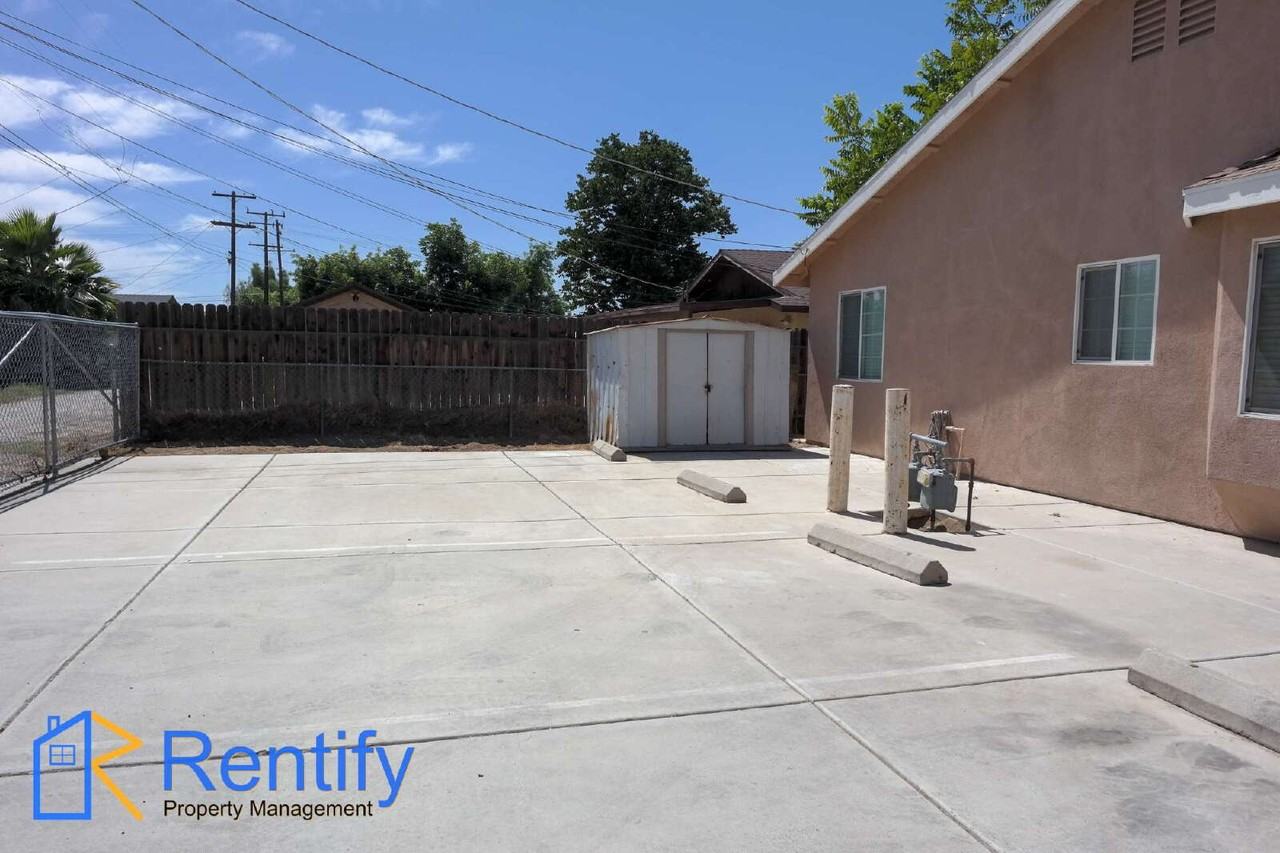 209 E Moneta Ave #B - Photo 4 of 31