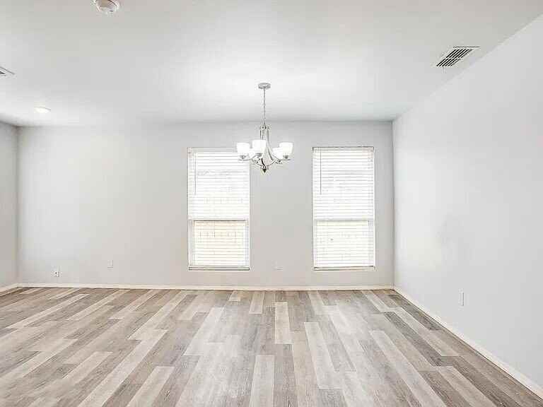 5514 Jarvis St #A - Photo 3 of 15