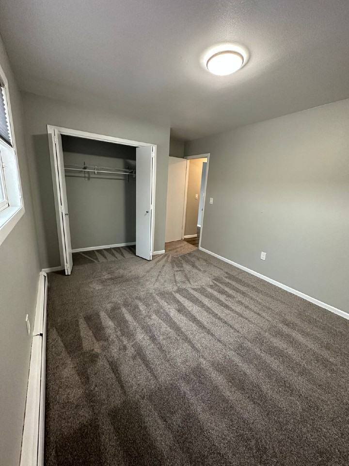1124 11th St Nw - Photo 6 of 9