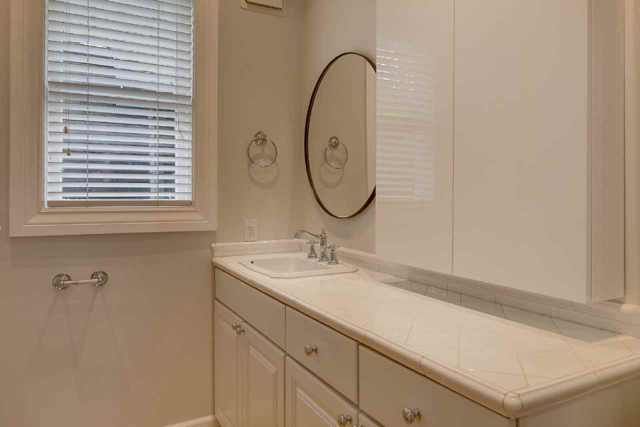 1324 4th Ave W Unit B - Photo 3 of 26