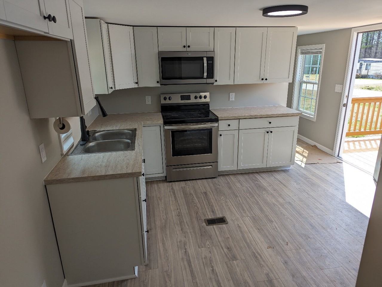 723 Reynolds Rd #A - Photo 2 of 13