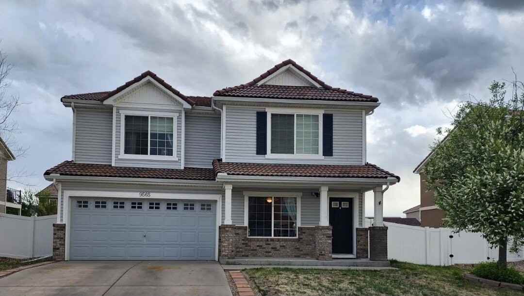 9565 Castle Oaks Dr
