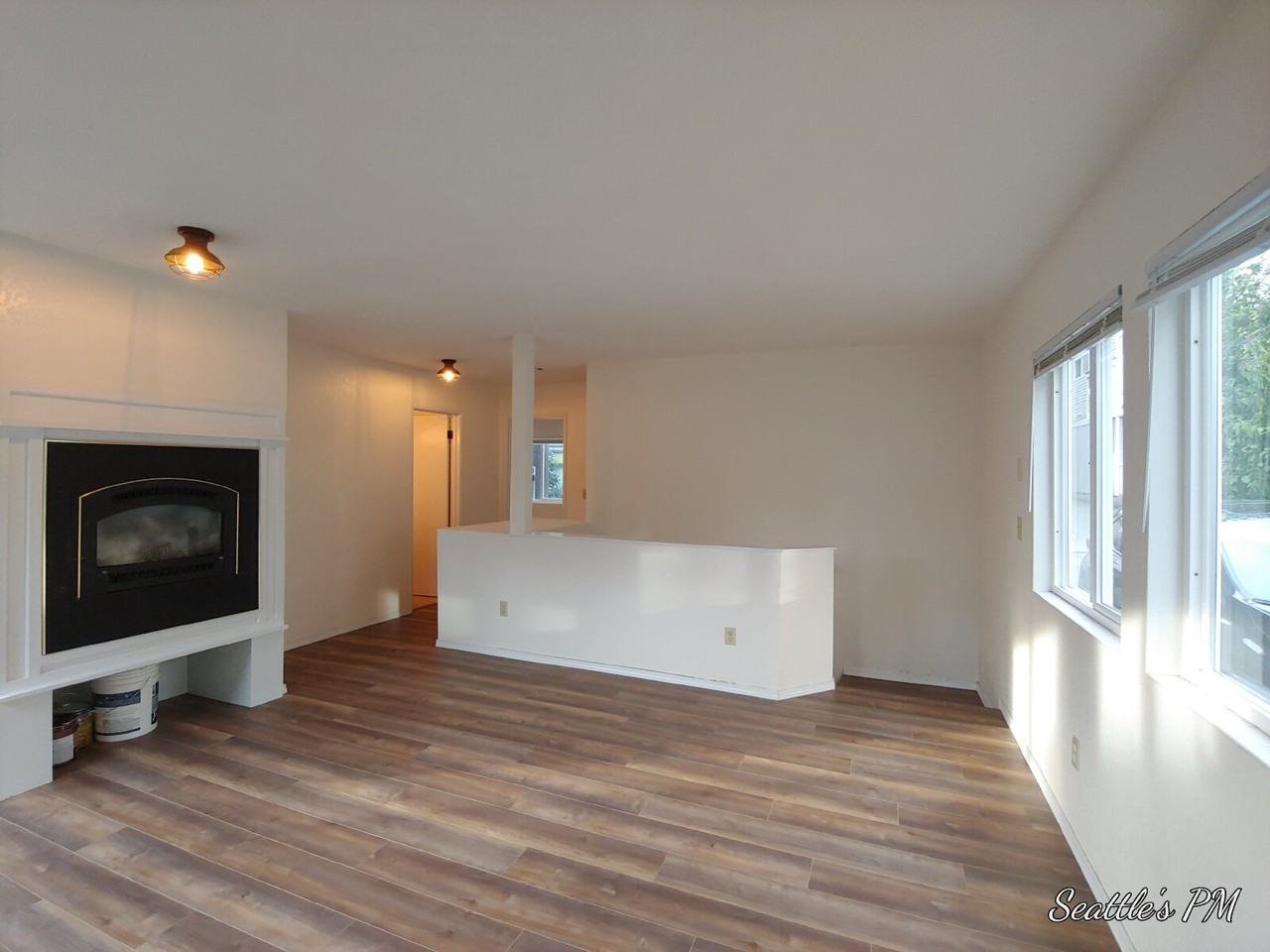 2124 Waverly Pl N Apt B - Photo 3 of 20