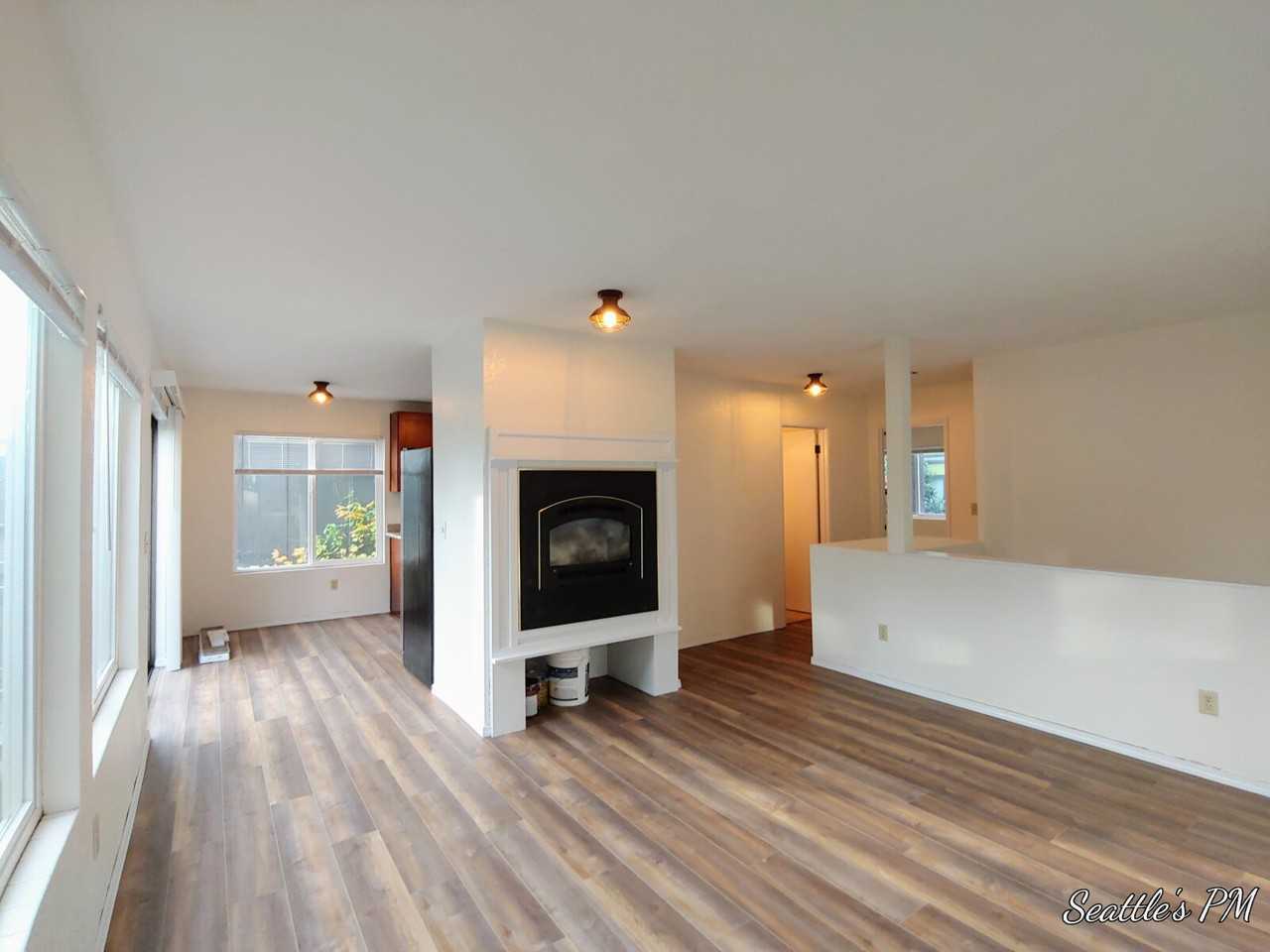 2124 Waverly Pl N Apt B - Photo 5 of 20