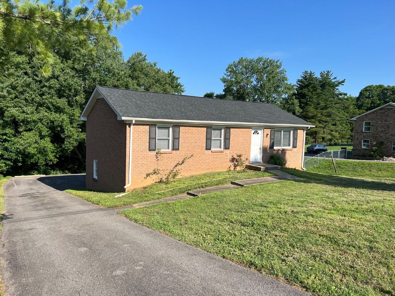 1318 Courtney Dr