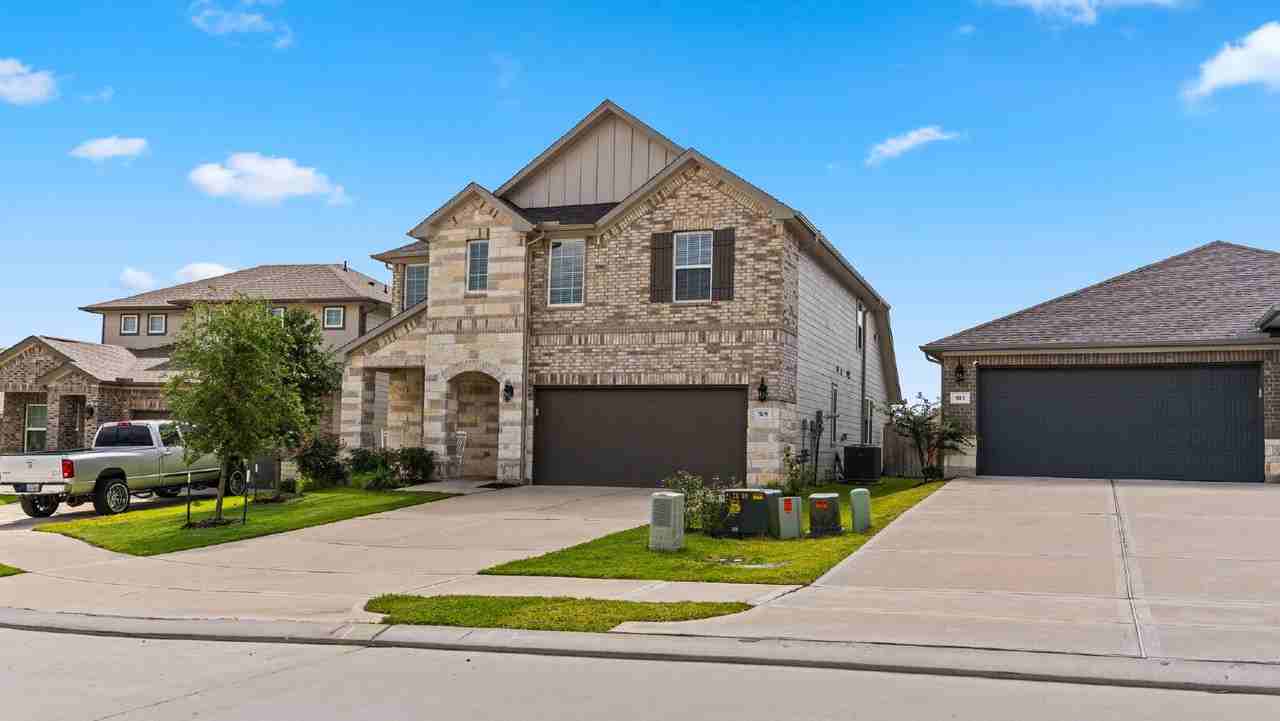 509 Brent Park Ct - Photo 4 of 32